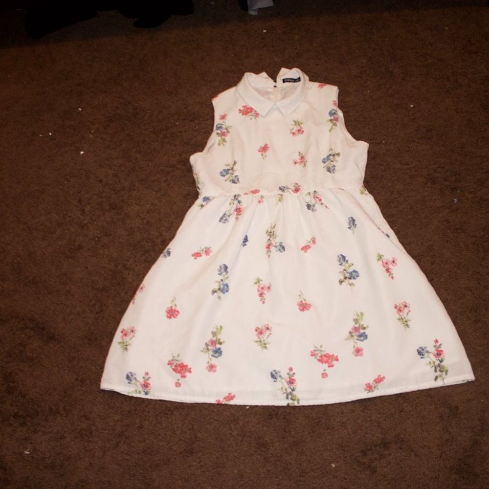 Chip Chip Sweet White Floral Dress